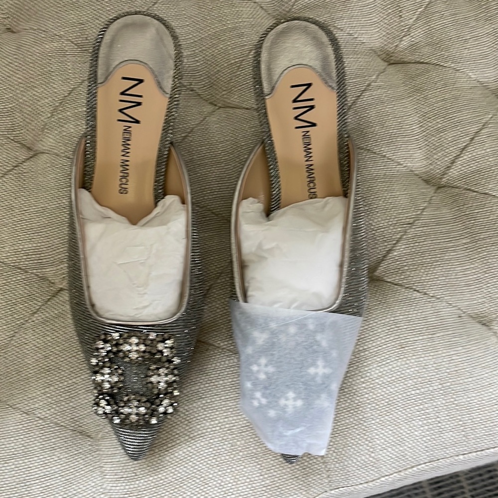Neiman marcus brand silver slide. Never worn. Size 7.5